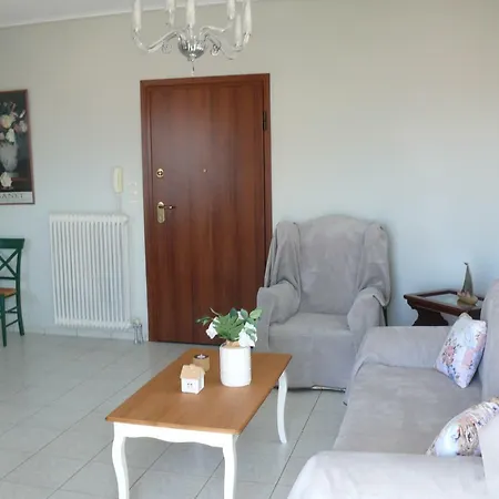 Getaway Retreat With Panoramic View, 3 Min From Sea