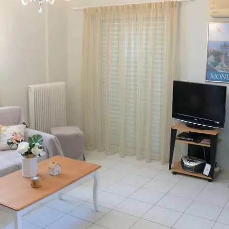 Getaway Retreat With Panoramic View, 3 Min From Sea Апартаменты Ксилокастро