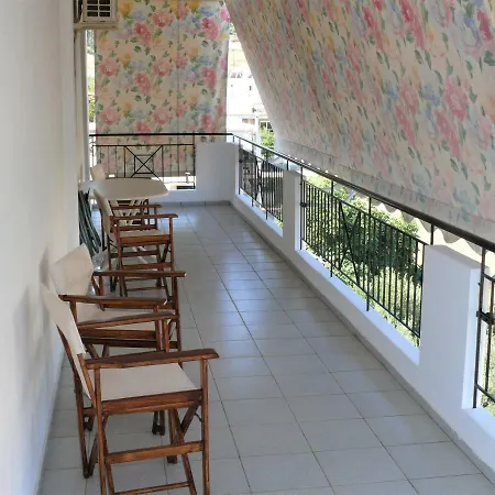 Getaway Retreat With Panoramic View, 3 Min From Sea